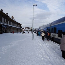 Výstup cestujících na nádraží Moldava 