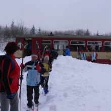 Úterý 28.12.2010, vystupující lyžaři ve stanici Moldava 