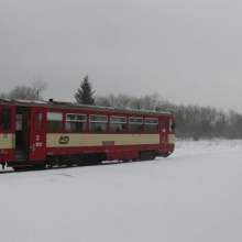 Sobota 17.12.2011, Moldava, souprava se vrací jako vlak 26801. Obsazenost je nyní poněkud vyšší. 