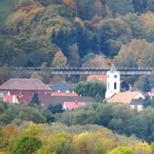 Pohled na křižanovský viadukt od vodní nádrže Barbora, říjen 2015 