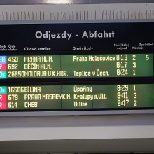 Pondělí 1.2.2016, odjezdová tabule v Ústí nad Labem s vlakem 26850 do Moldavy 