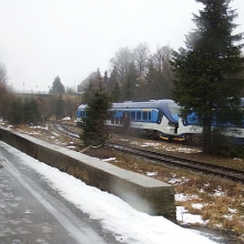 Souprava od vlaku 26850 před hraničním mostem v Moldavě 