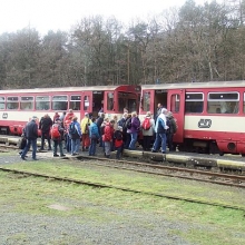 Nástup cestujících do vlaku 26803 ve stanici Osek-město v sobotu 6.2.2016