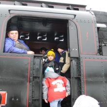 Děti zatím měly možnost se podívat na stanoviště parní lokomotivy. Samozřejmě jen podívat, řídit pochopitelně nemohly. 