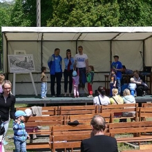 Na pódiu nádraží Osek-město pokračovaly soutěže pro děti. 