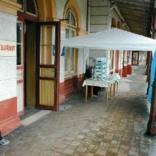 Na nádraží Moldava se prodávaly pohlednice a další dokumenty o moldavské trati 