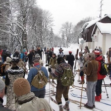 Čeští a němečtí lyžaři na nádraží Hermsdorf - Rehefeld - foto Jan Setvák