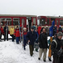 Sobota 16.1.2010, lidé vystupují z vlaku na stanici Moldava 